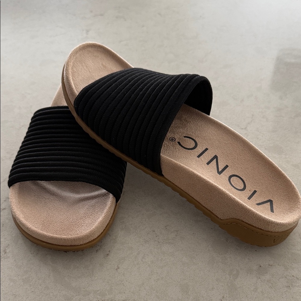 Vionic Women's Black and Tan Slide Sandals